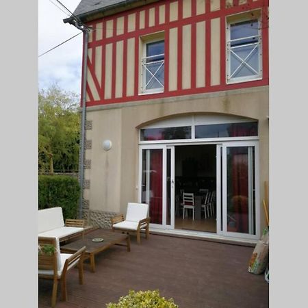 Les Ecuries Du Chateau Commes Exterior foto