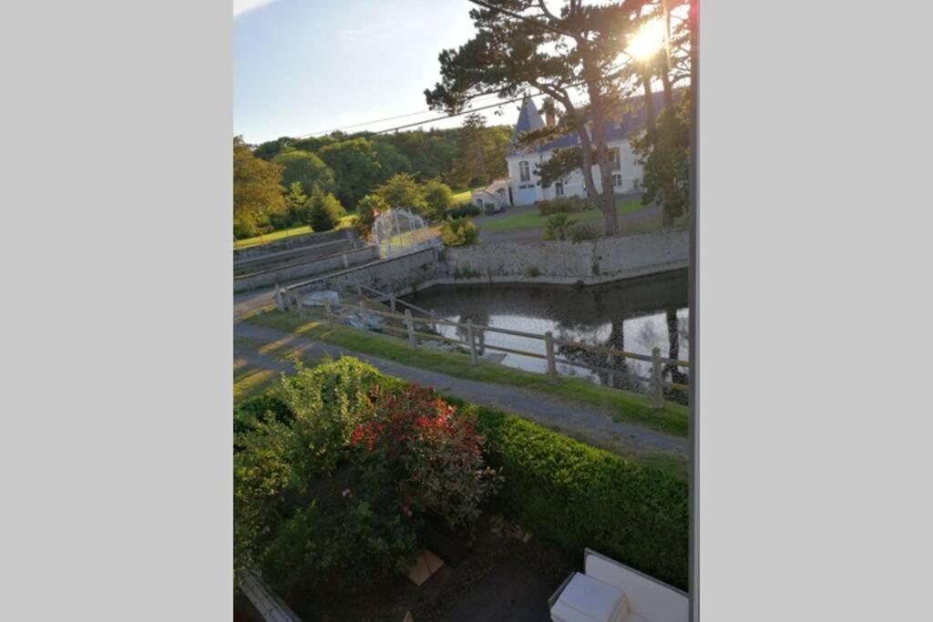 Les Ecuries Du Chateau Commes Exterior foto