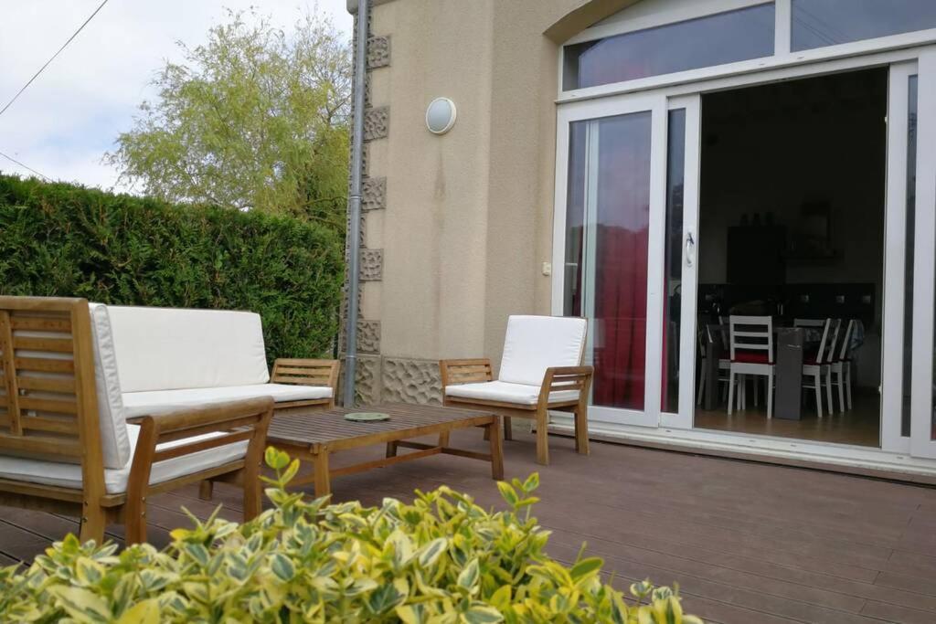 Les Ecuries Du Chateau Commes Exterior foto
